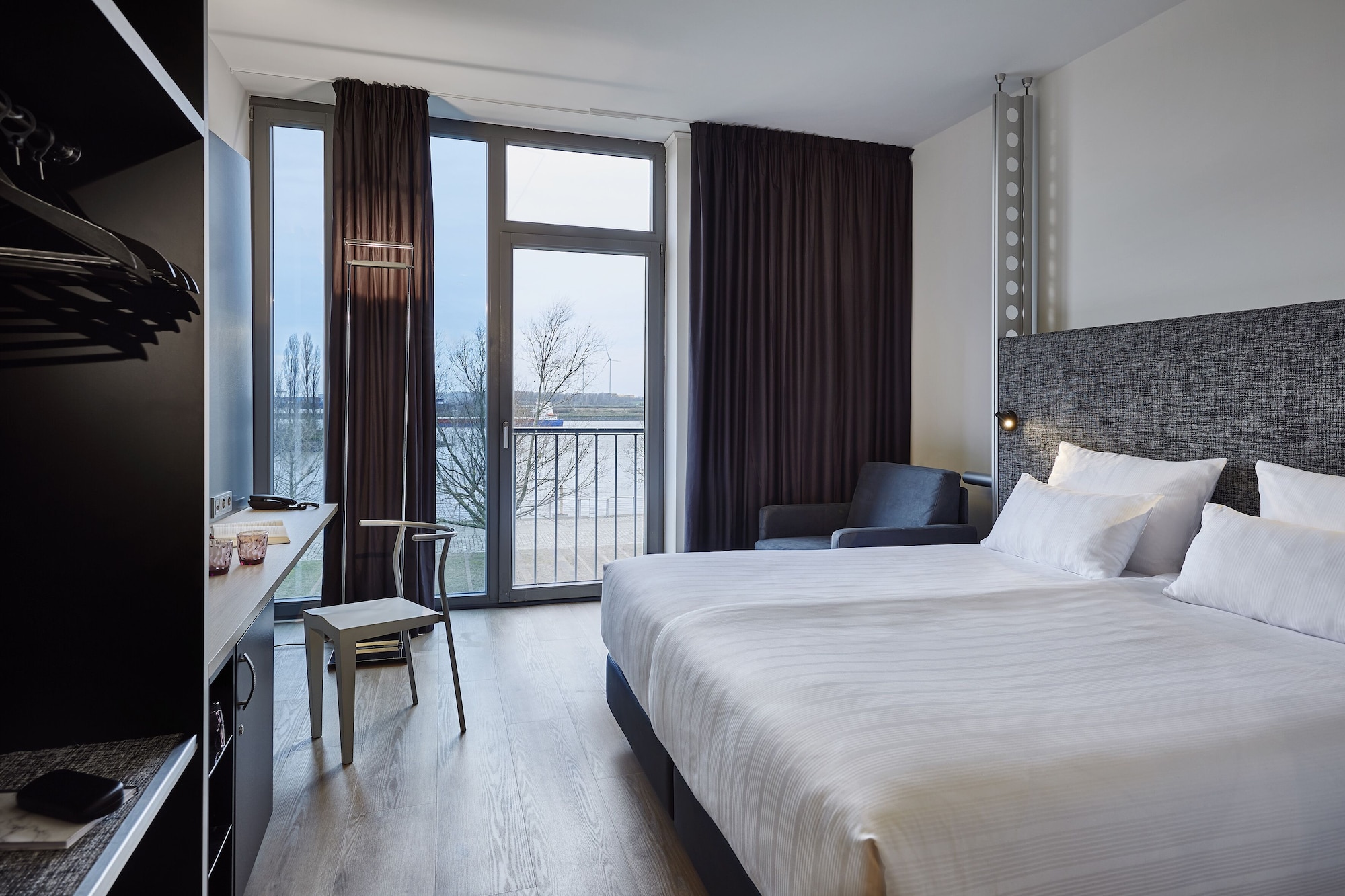 Innside, Queen Bed
