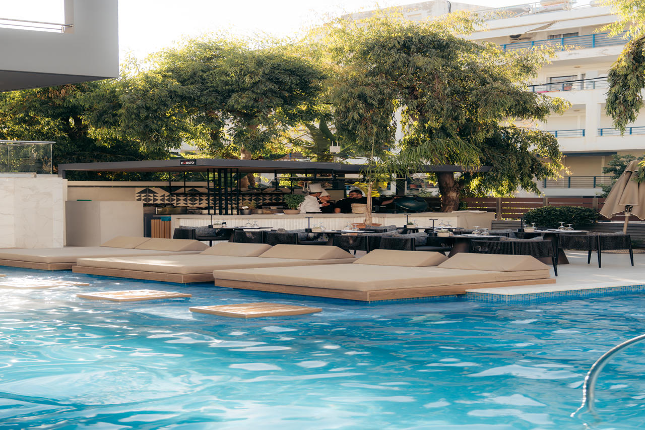 Atrium Ambiance Hotel 41/46