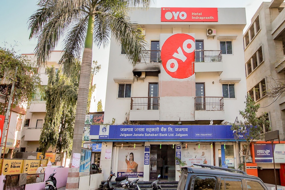 Oyo 12273 Hotel Indraprastha 1/16