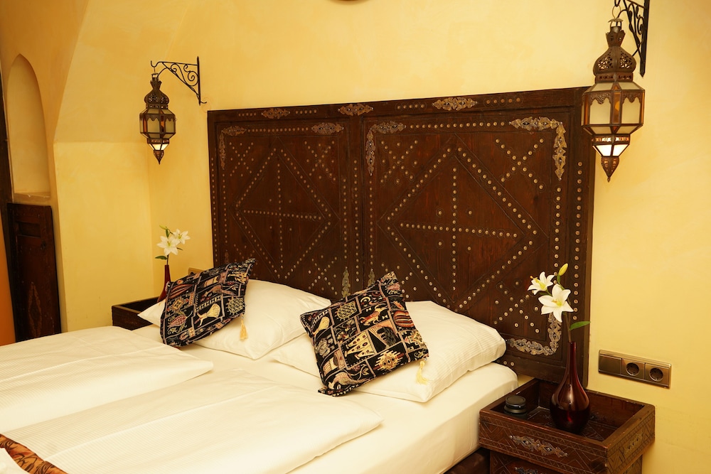 SUPERIOR, DOUBLE BED