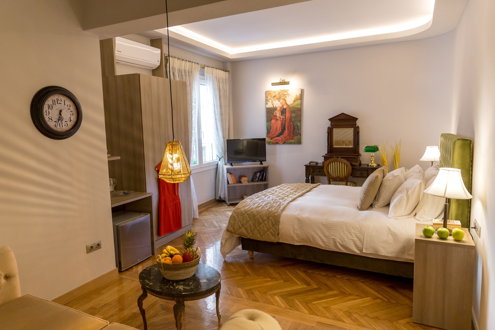 HERMES, JUNIOR SUITE