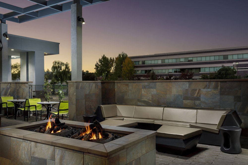 SPRINGHILL SUITES BELMONT REDWOOD SHORES in BELMONT - CA