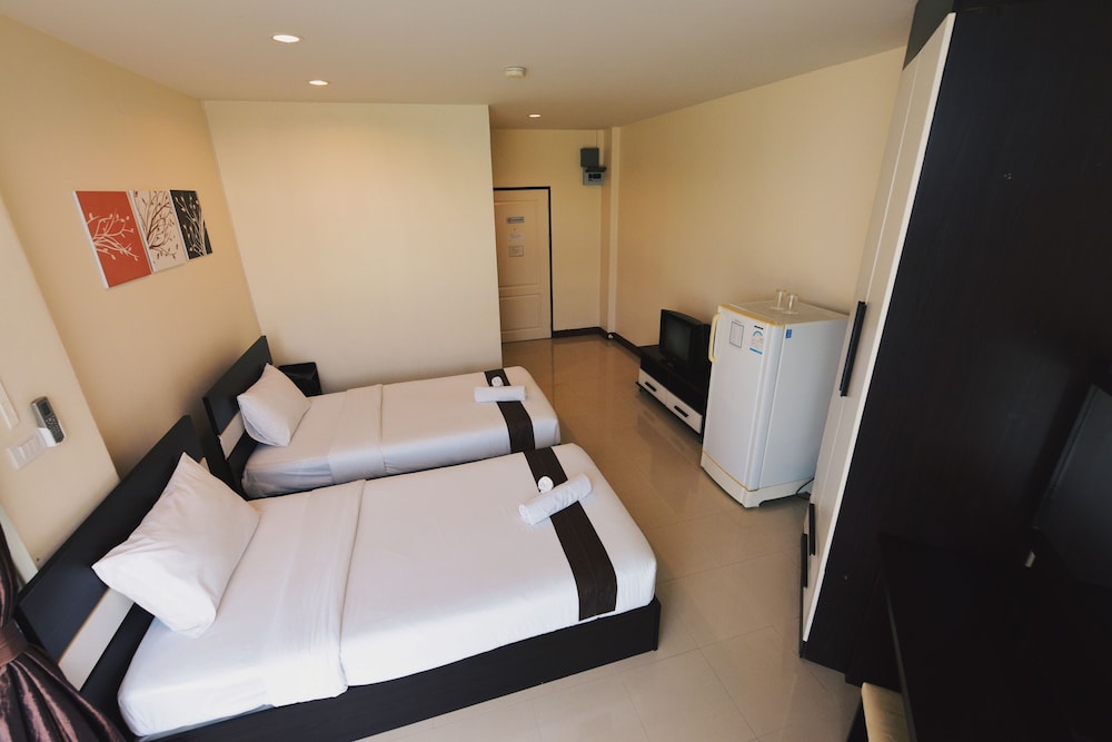 GLORY PLACE HUA HIN HOTEL 28/70