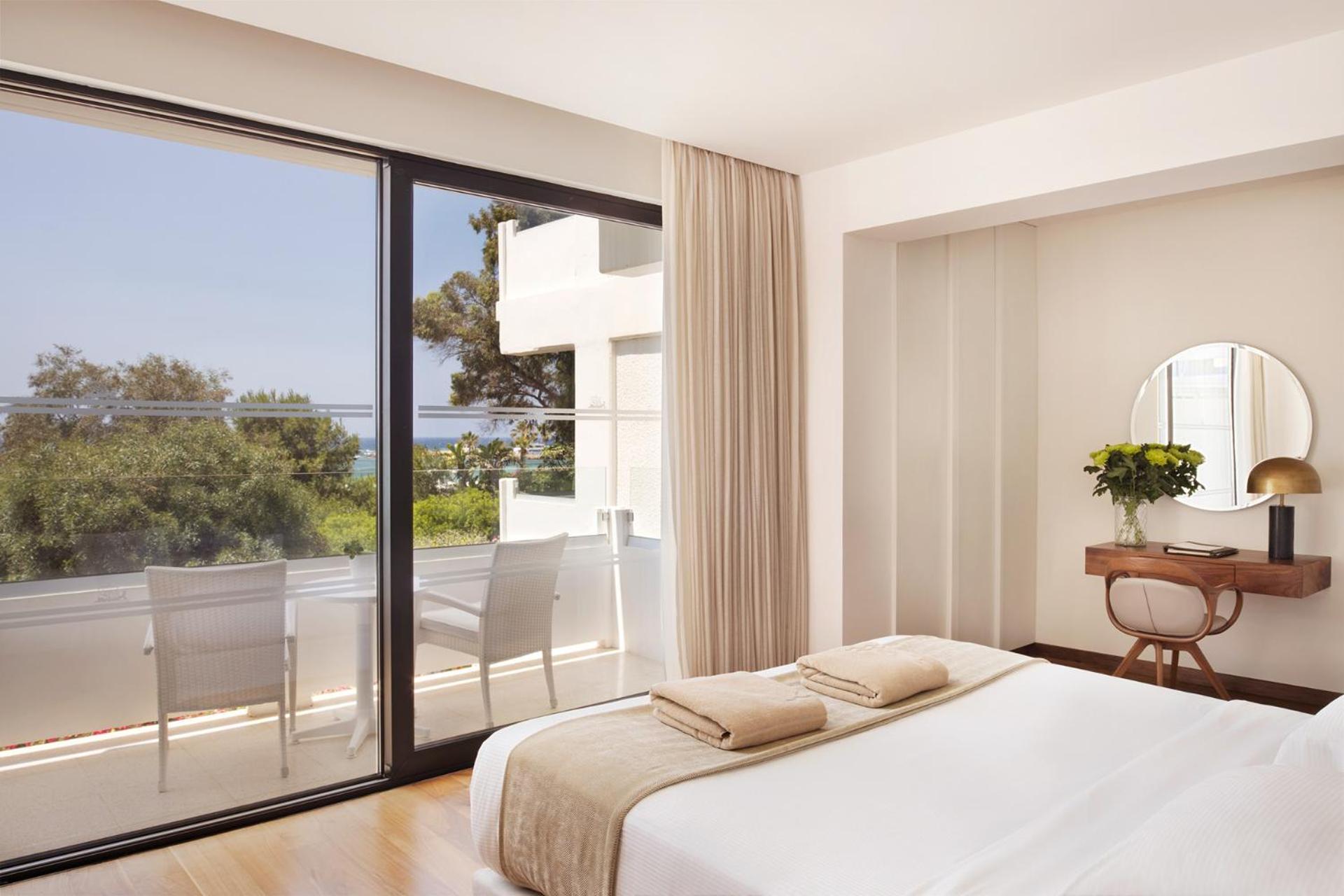 Junior Suite, King Bed, Sofa