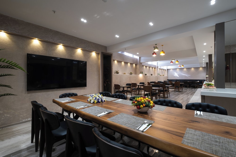 Buke Hotel Bomonti 56/62