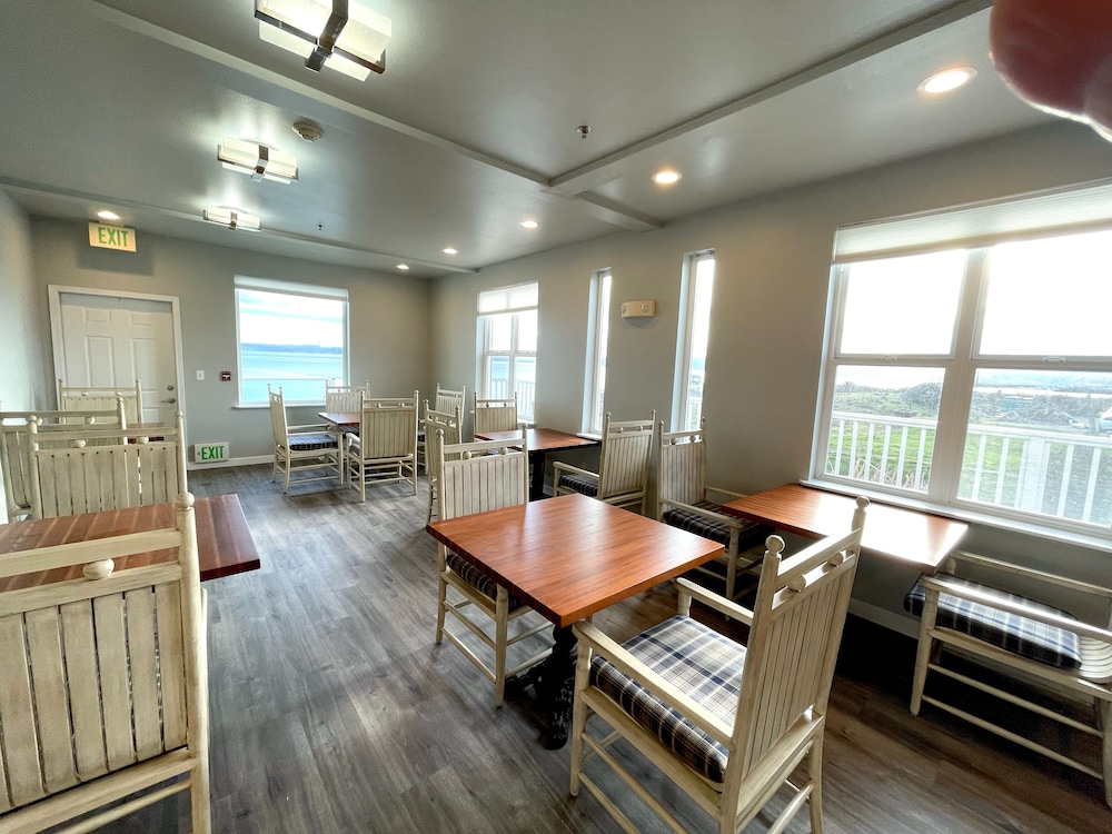 Tides Inn Suites 47/75