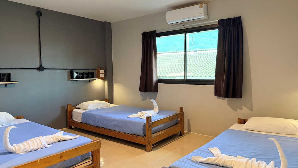 لوفت ثلاثي بثلاثة أسرّة، Dfeel Hostel 5/10