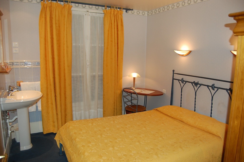 Port Royal Hotel 25/30