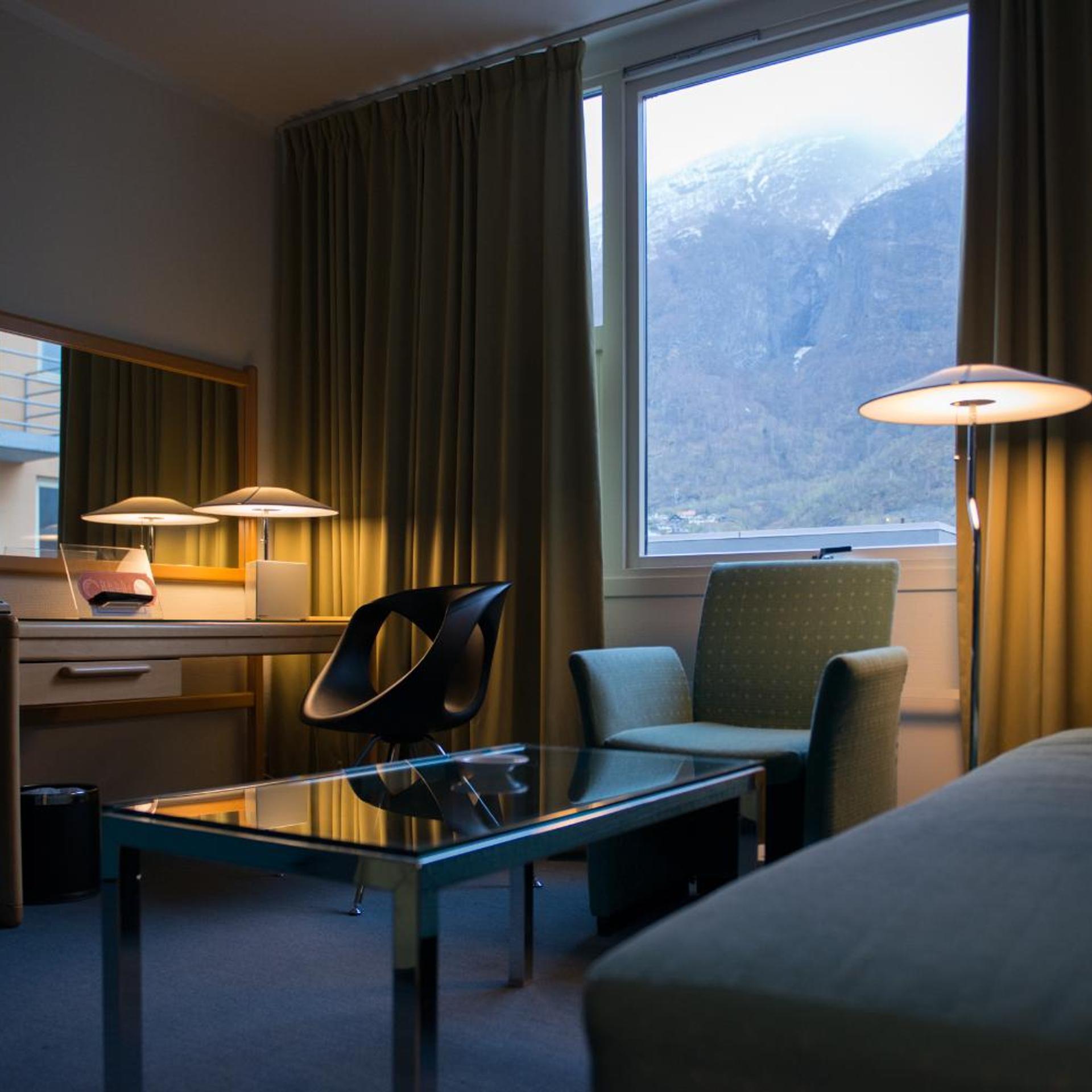 KLINGENBERG HOTEL 47/57