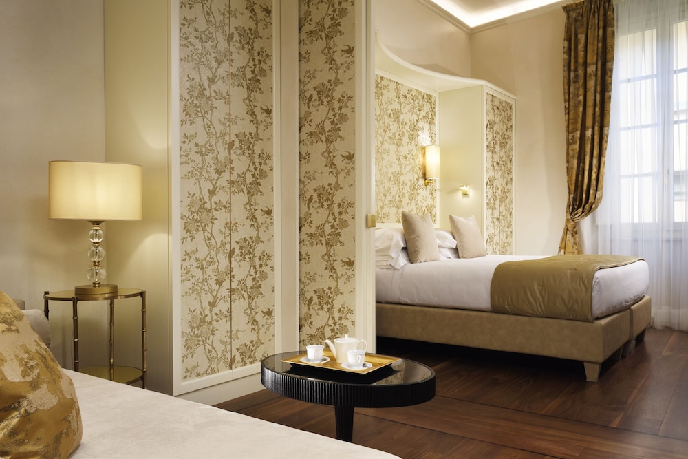 Hotel San Firenze Suites And Spa 27/75