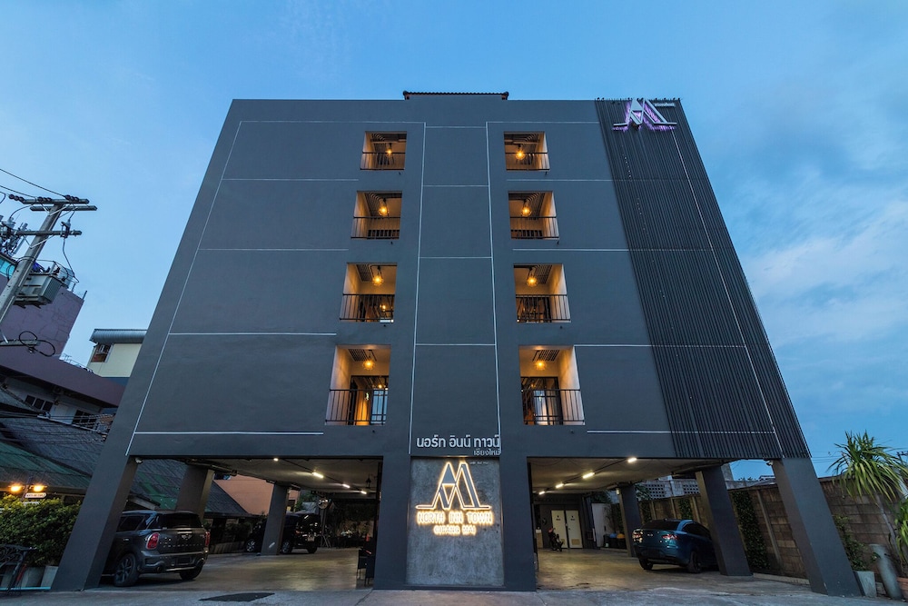 North Inn Town 2/51