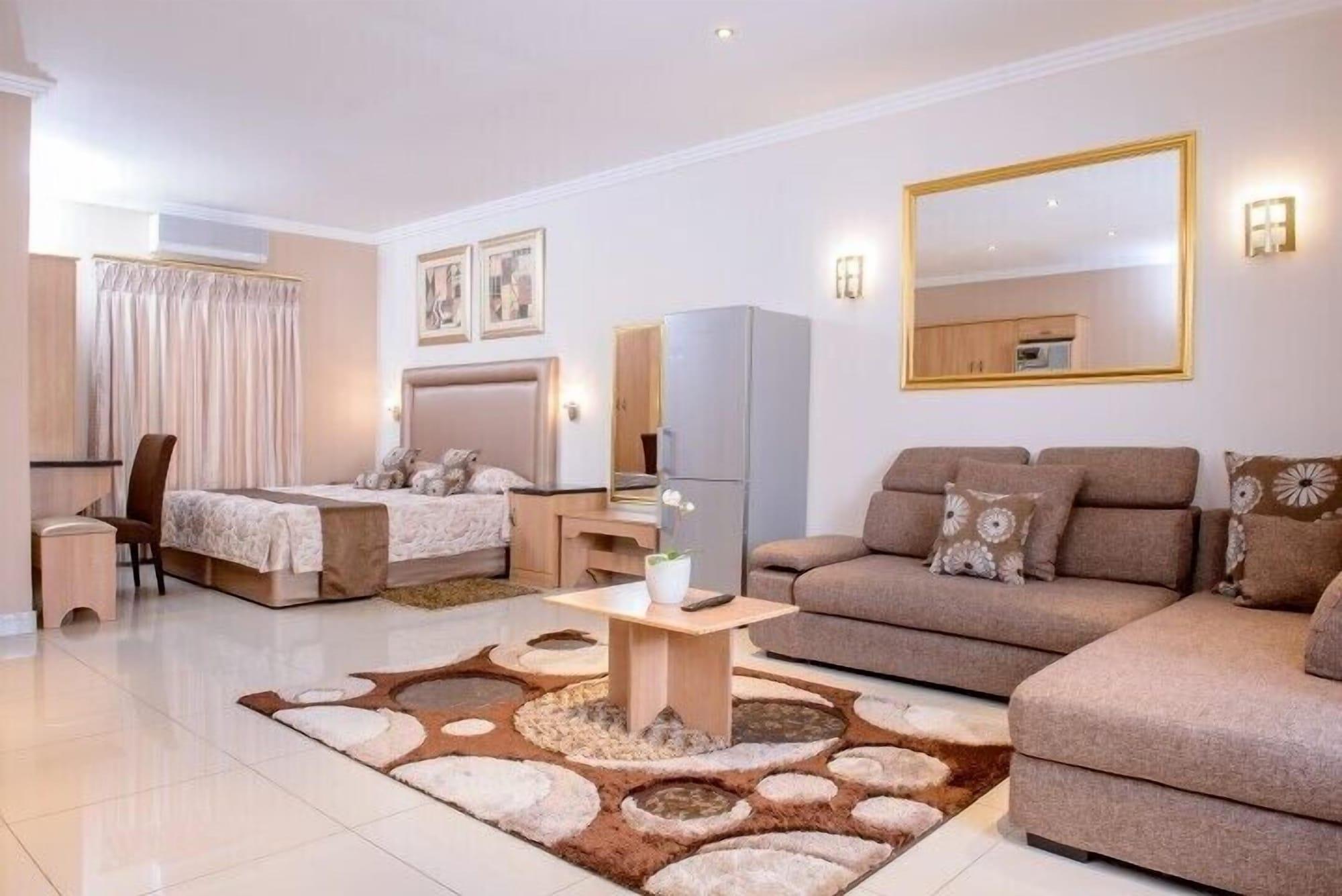 The Cycad Lodge & Chalets 29/50
