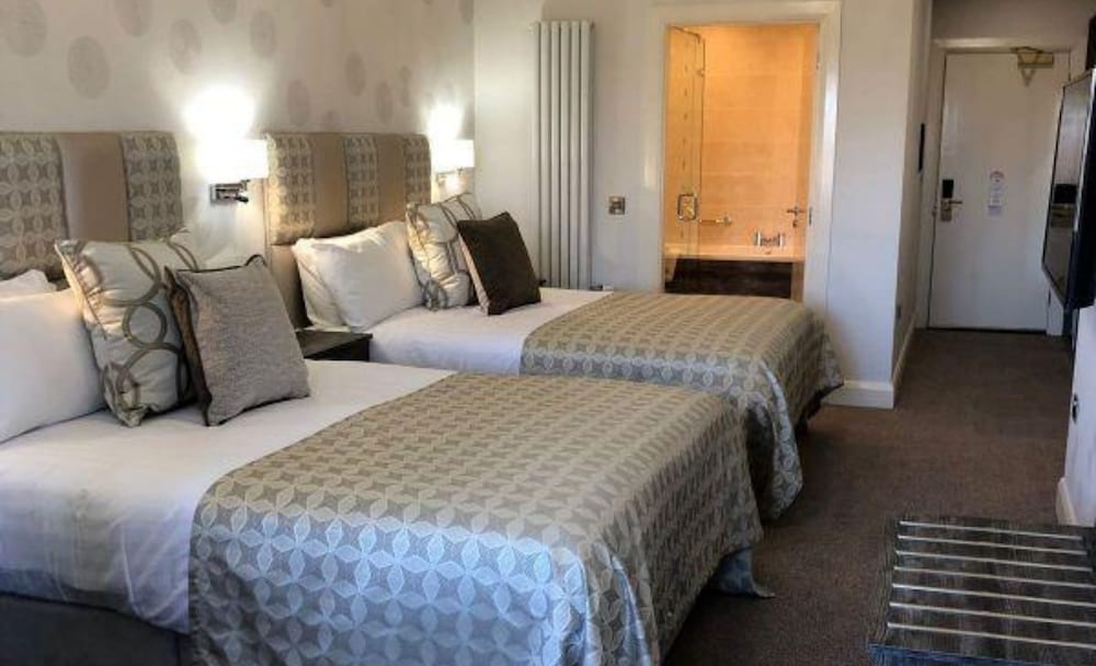 MILL PARK HOTEL 22/59