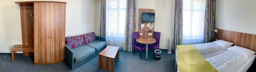 Hotel Restaurant Resslirytti 30/61