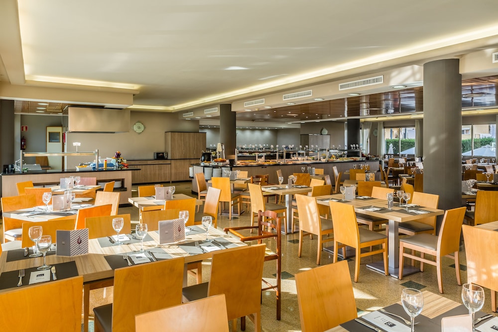 BQ Andalucia Beach Hotel 51/63