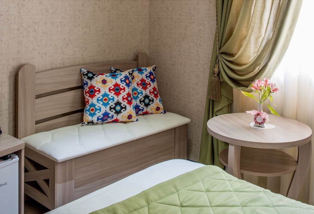 ASTER HOTEL GROUP 30/55