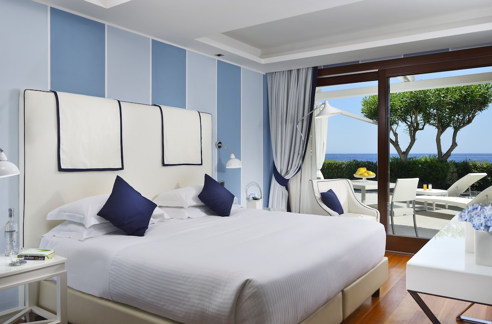 La Plage Resort 45/99