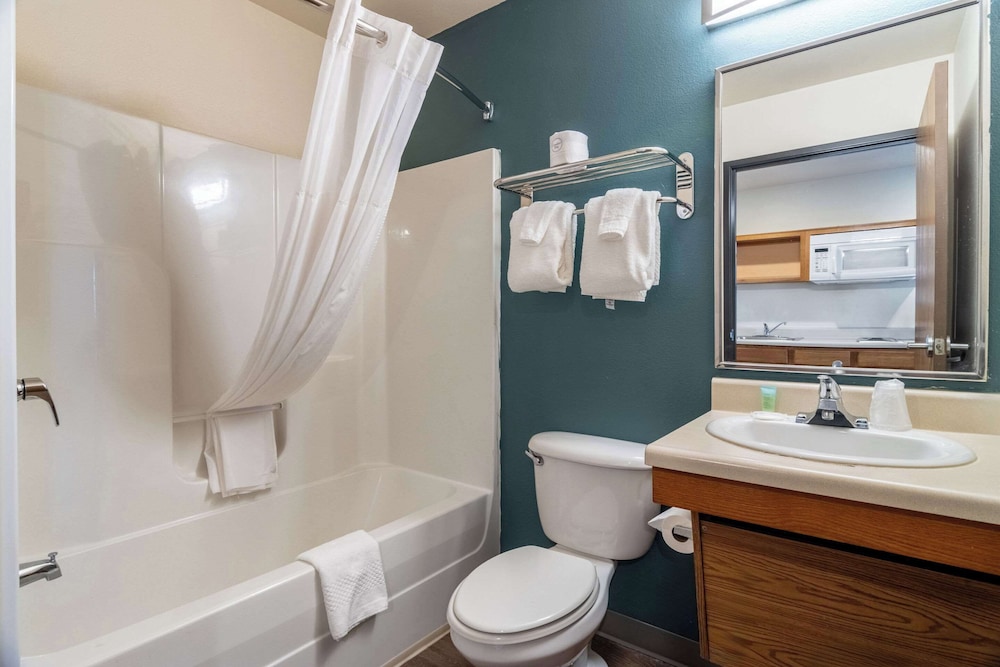 WoodSpring Suites Champaign near University 36/38
