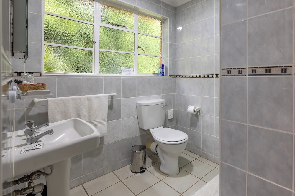 Botleng Guest House 45/50