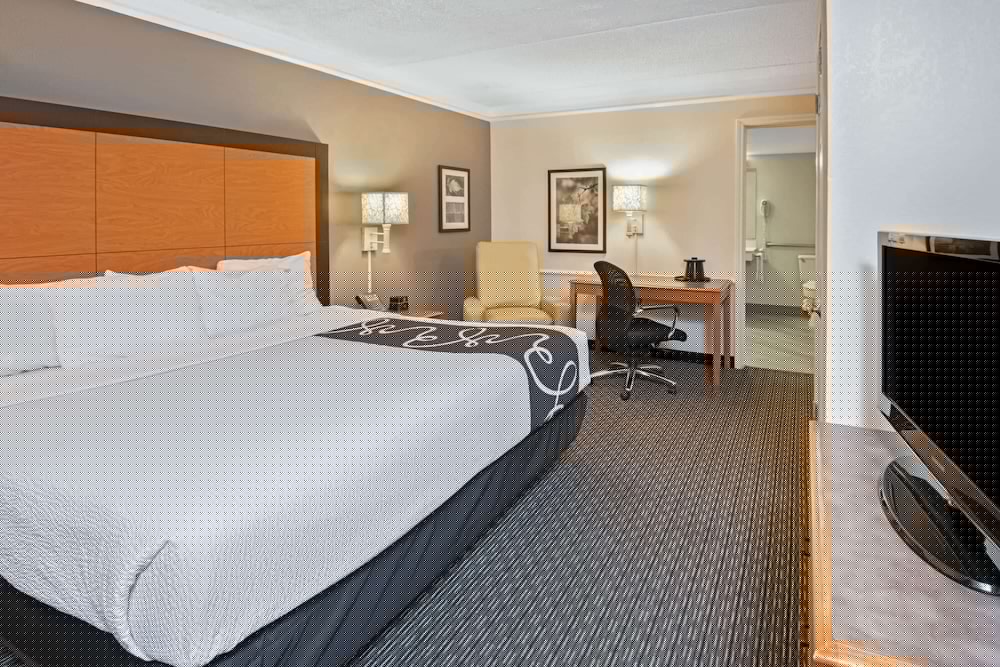 La Quinta Inn by Wyndham San Antonio I-35 N at Toepperwein 19/32