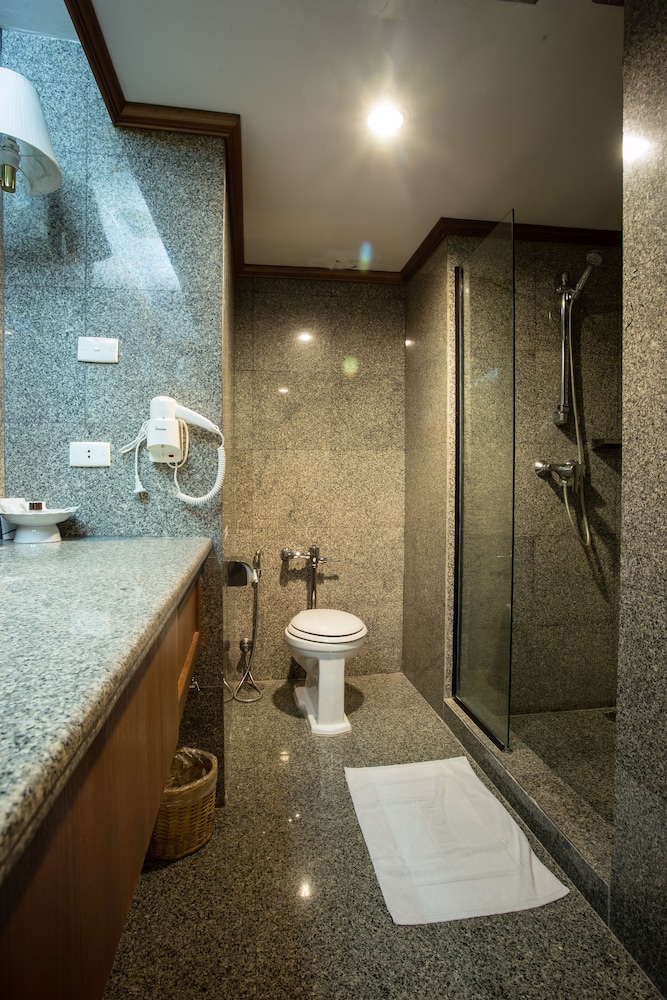 Songphanburi Hotel 24/49