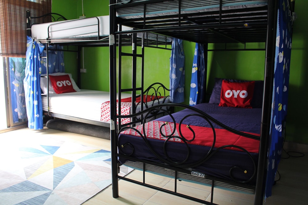 OYO 985 The Twins Hostel 22/25