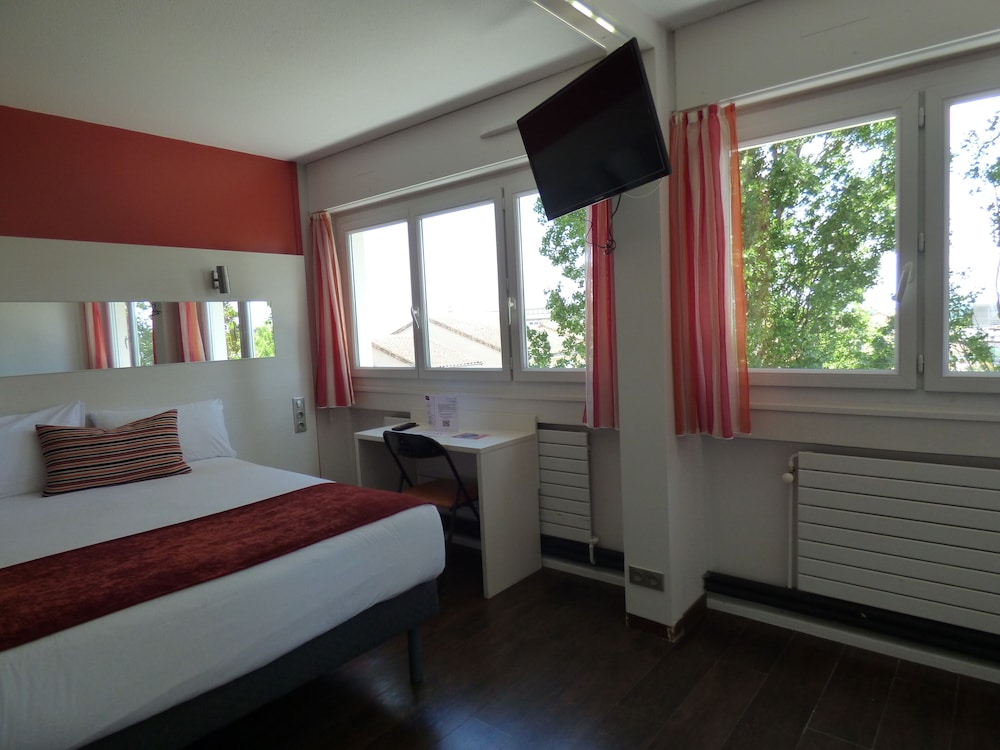 Escatel Hotel 27/60