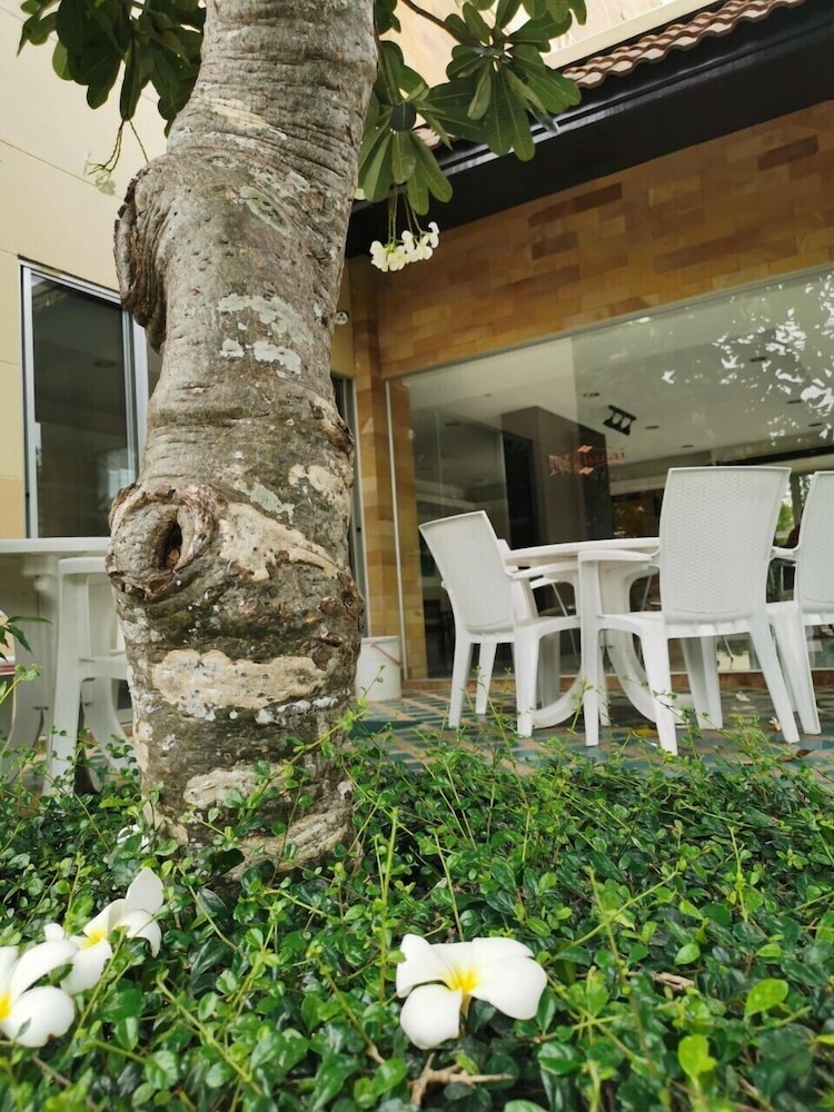 Suklutai Hotel & Serviced Apartment 47/49