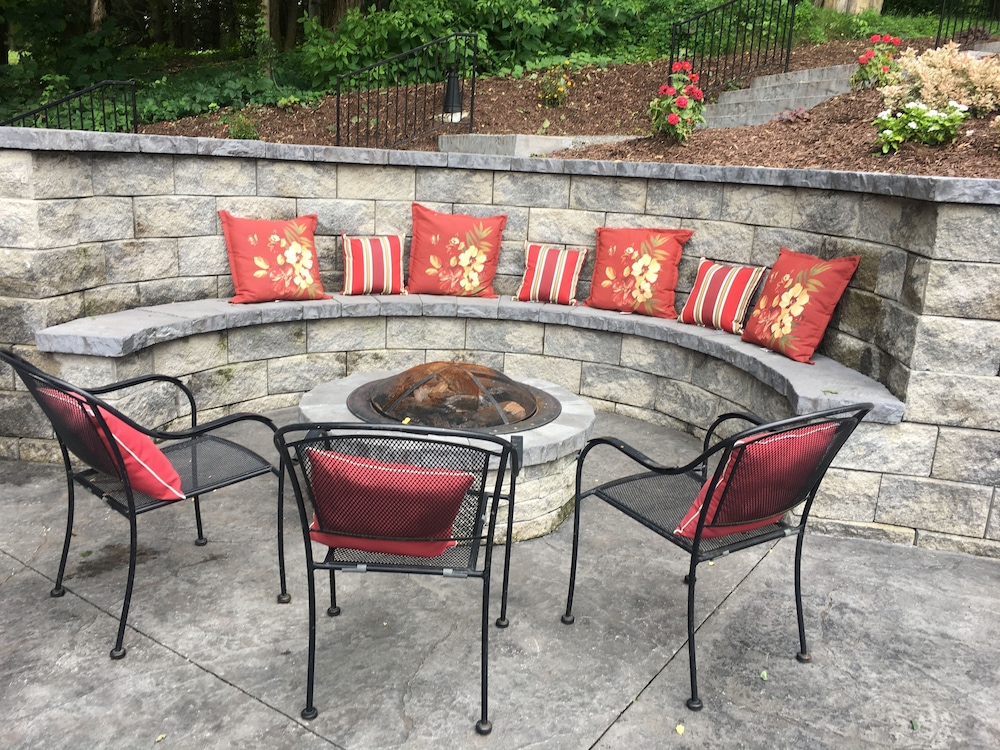 Springside Inn 4/44