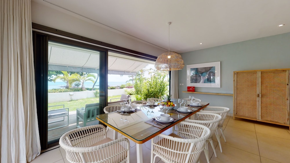 Les Estivales Beachfront Suites & Penthouses By Lo 32/48