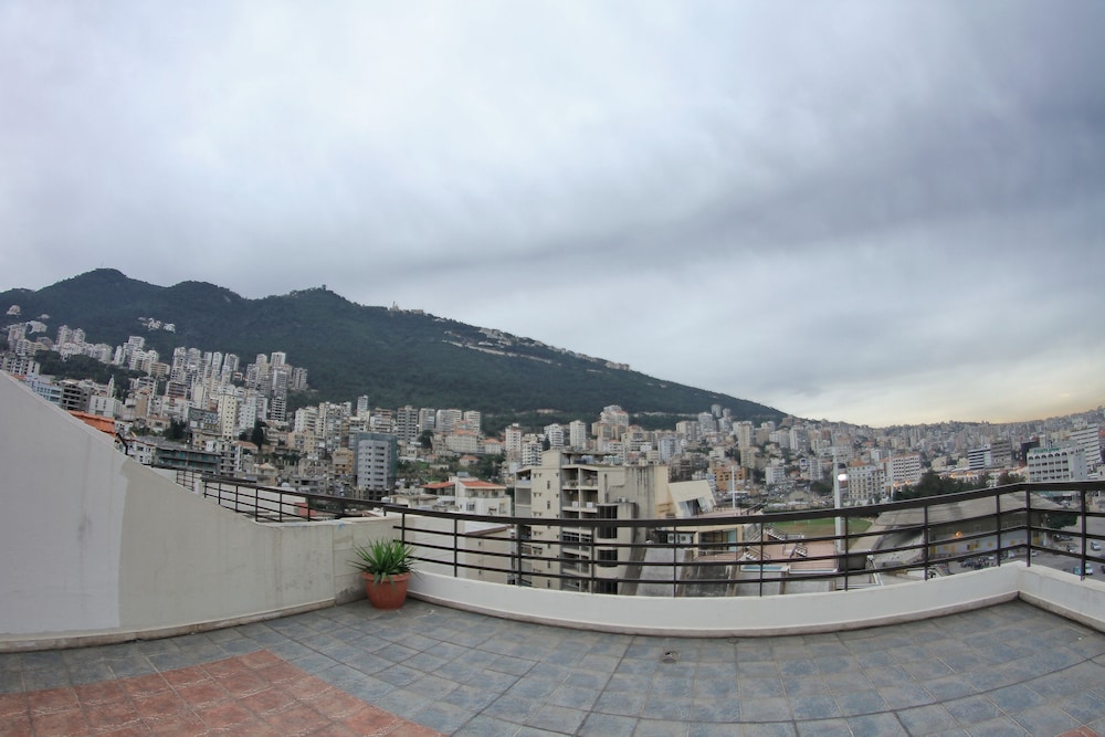 Madisson Hotel 54/60
