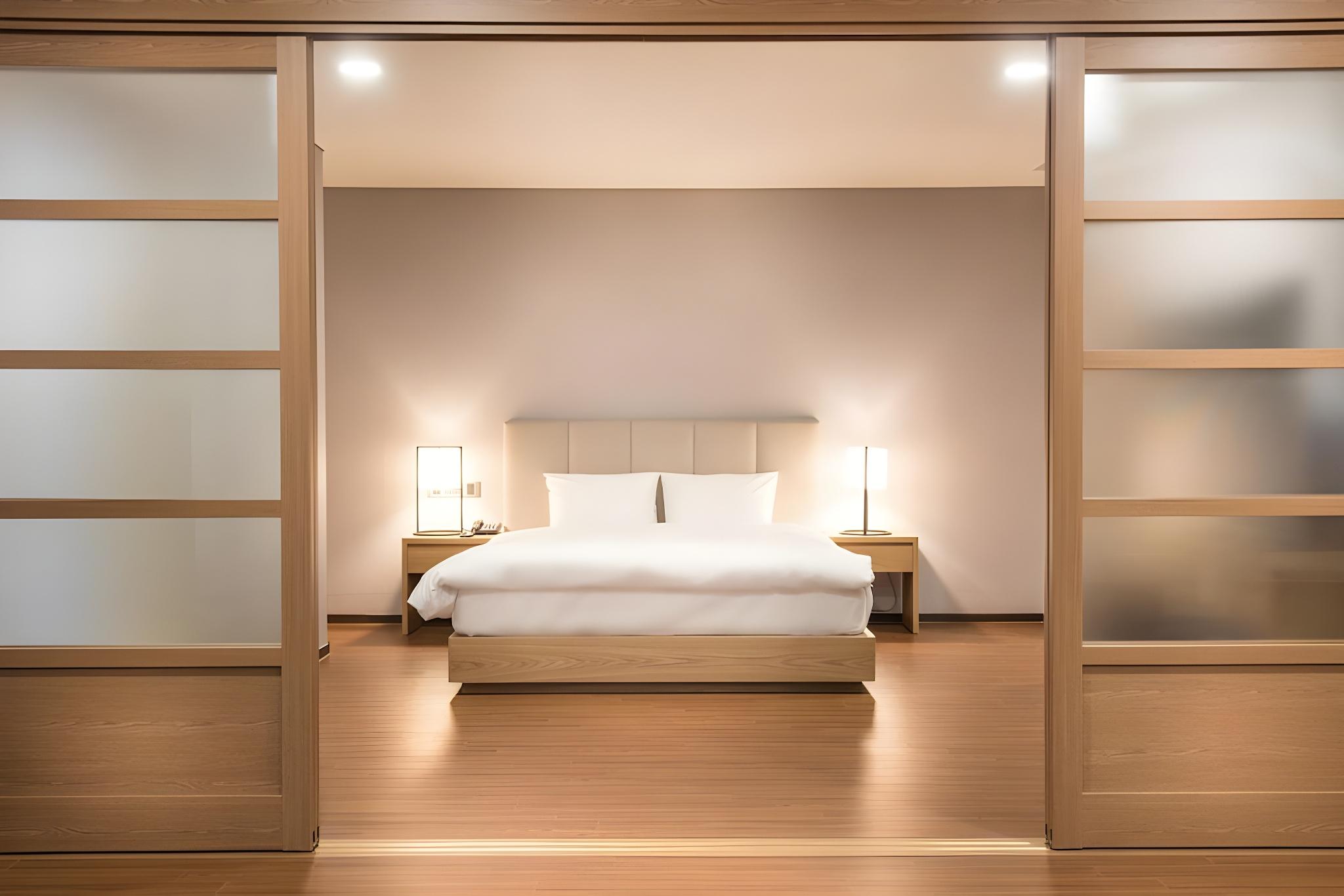 2 Bedrooms, Suite, King Bed, 2 Futon Beds, Queen Bed