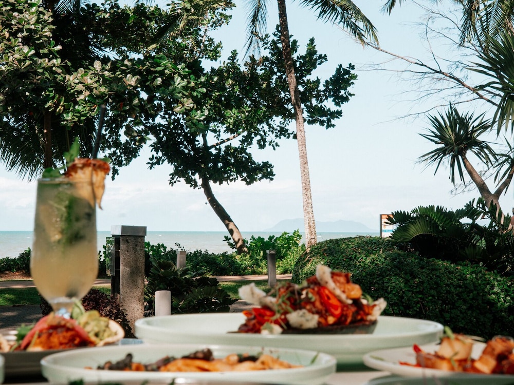 Peppers Beach Club & Spa Palm Cove 46/50