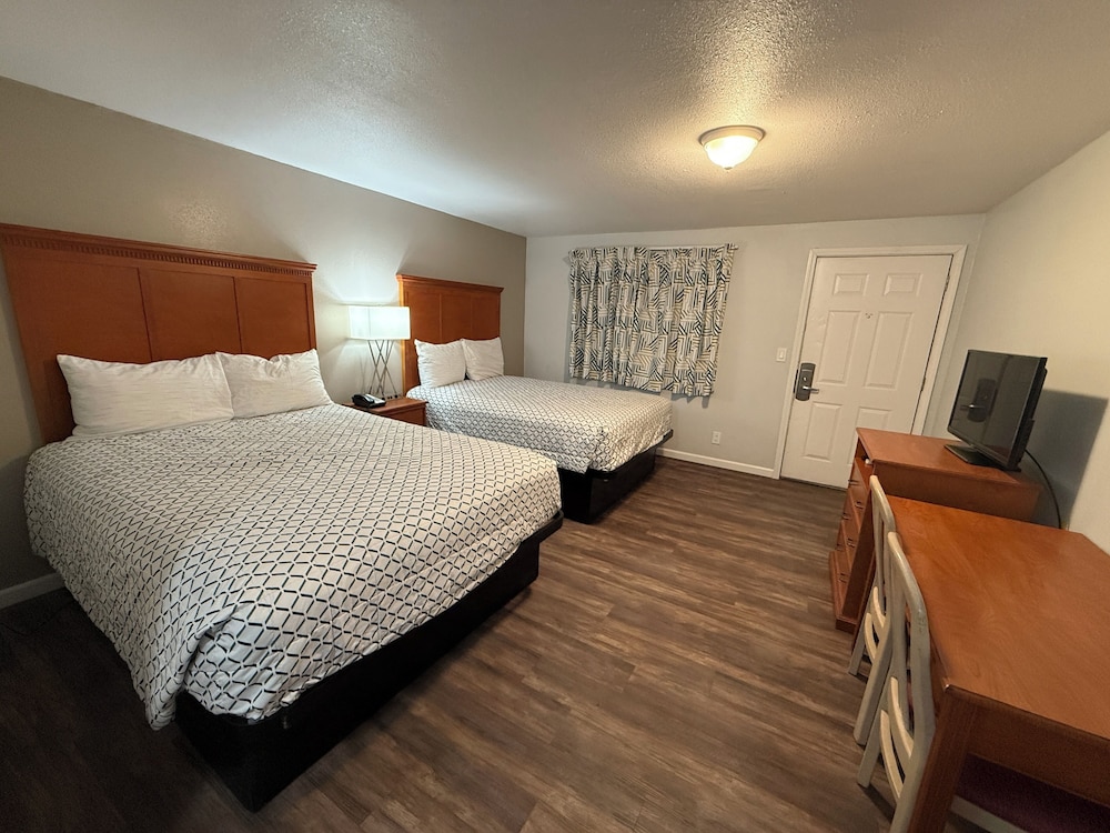 Room, 2 Queen Beds