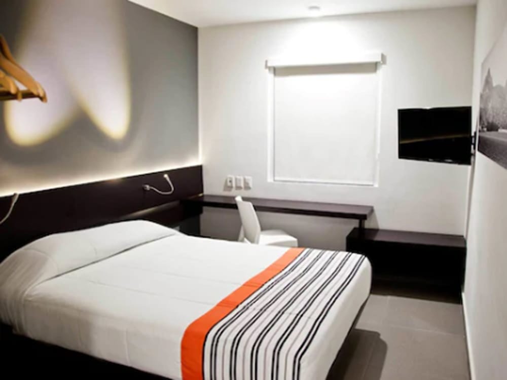 City Express Junior by Marriott Ciudad Del Carmen Aeropuerto 12/44