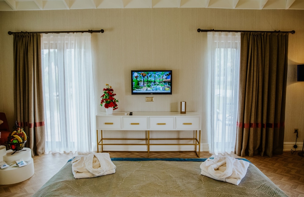 BEACH VILLA