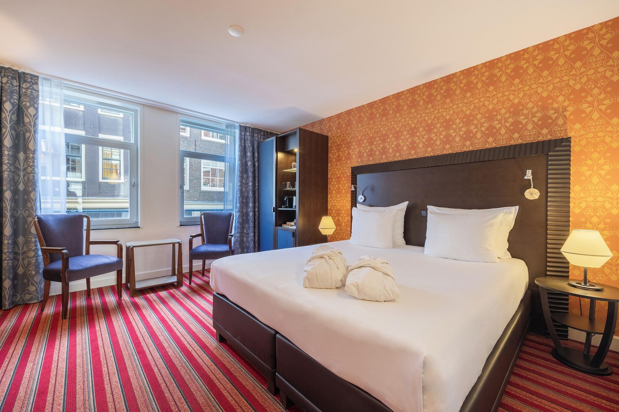 Grand, Deluxe, Double Bed