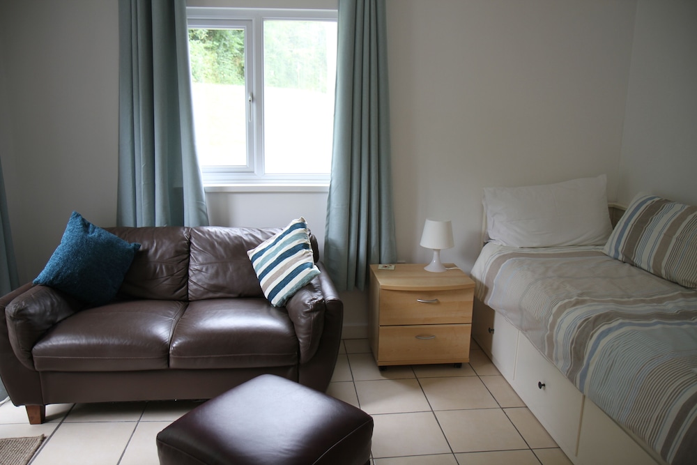 Freshwater Bay Holiday Cottages 42/50