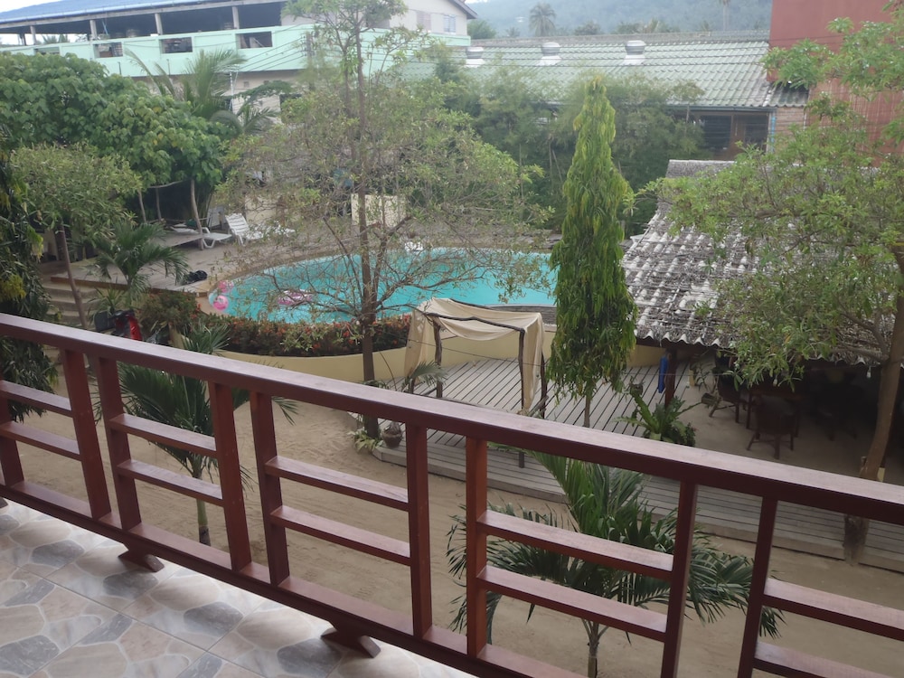 Silver Sands Beach Resort 8/100
