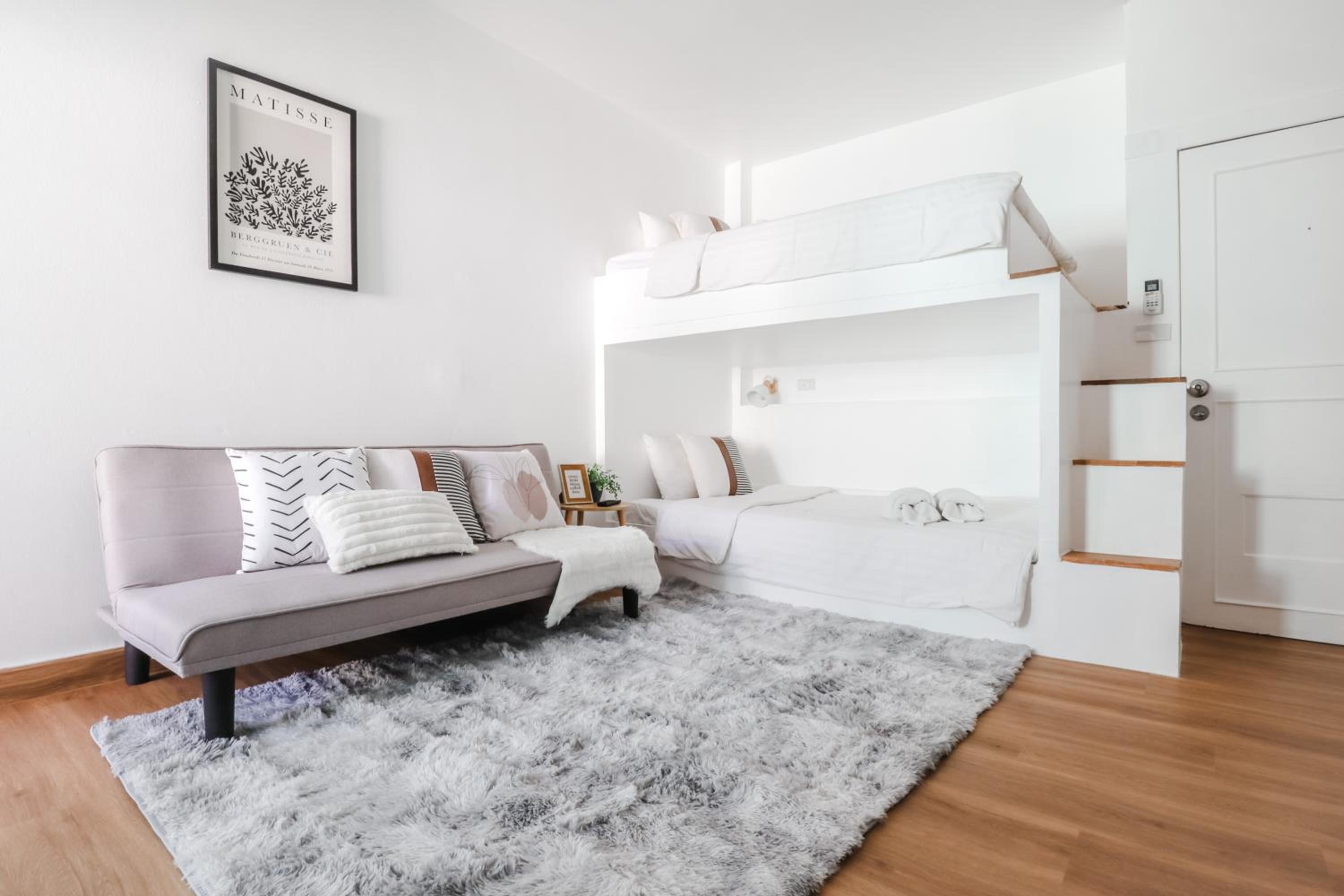 Deluxe, Twin Beds, Bunk Bed, Sofa