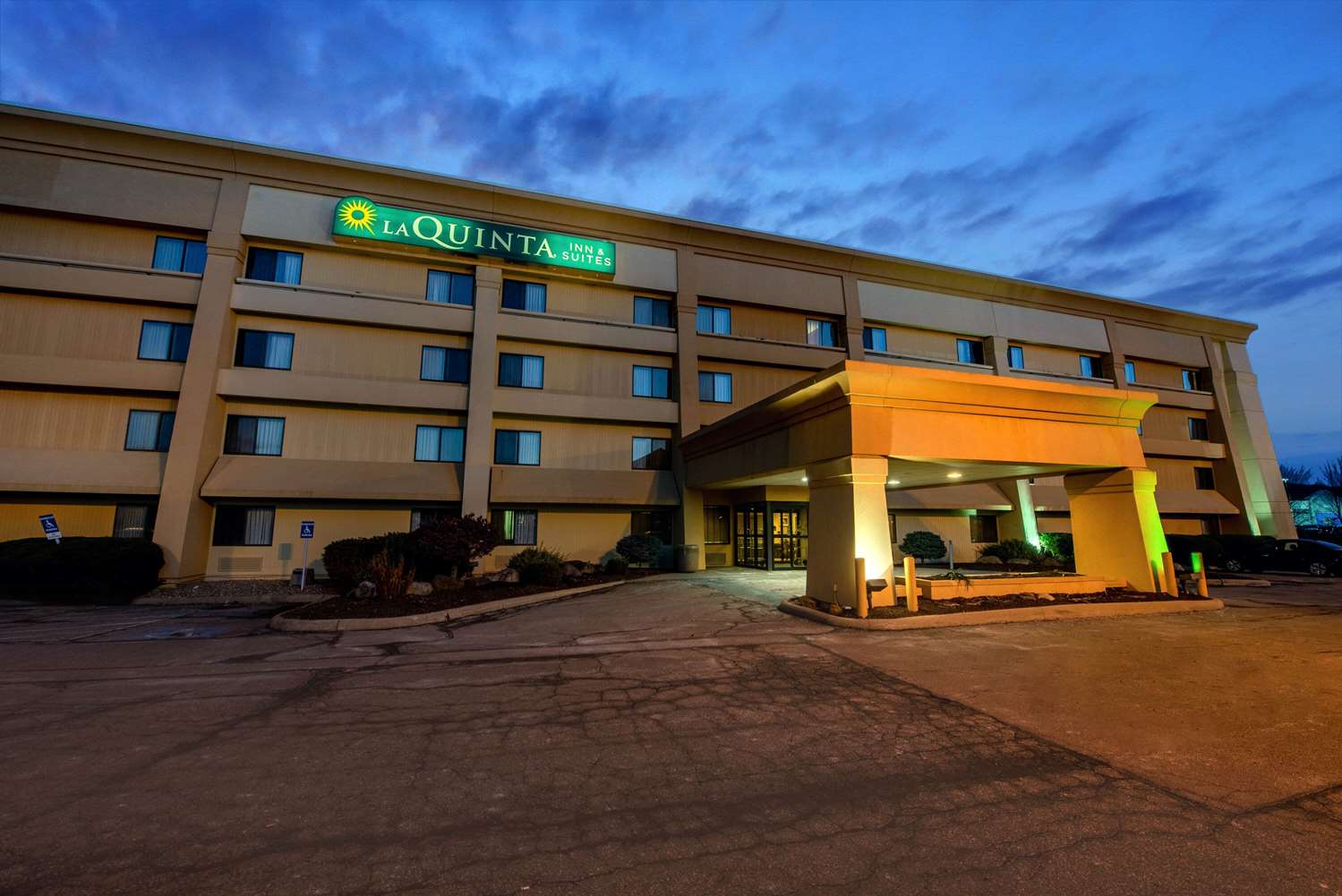 La Quinta Inn And Suites By Wyndham Mansfield Oh 3/27