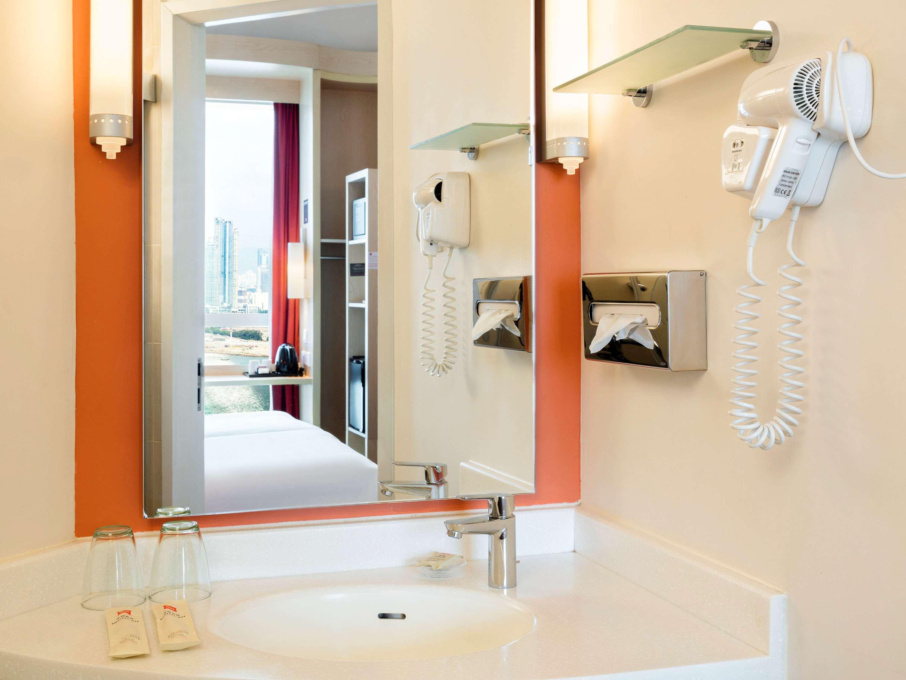 غرفة عائلية بسرير كوين، Ibis Hong Kong Central & Sheung Wan Hotel 4/4