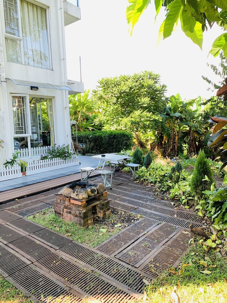 City Oasis Guesthouse 33/43