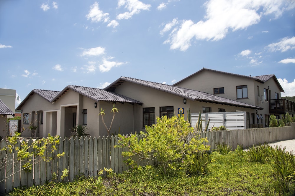 Afrovibe Beach House 7/50