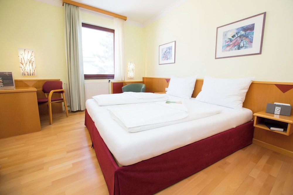 ECONOMY, DOUBLE BED