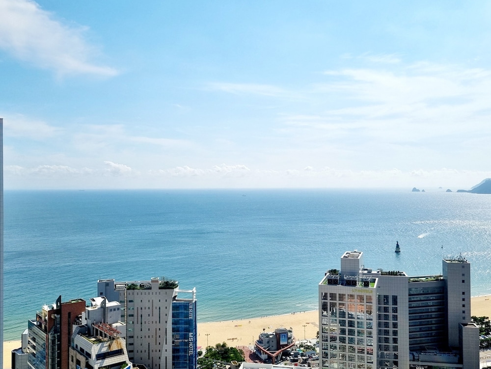 Cotice Ambassador Haeundae 37/48