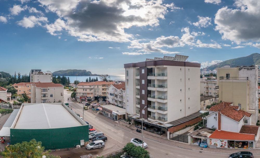 Hotel 219 Budva 6/75