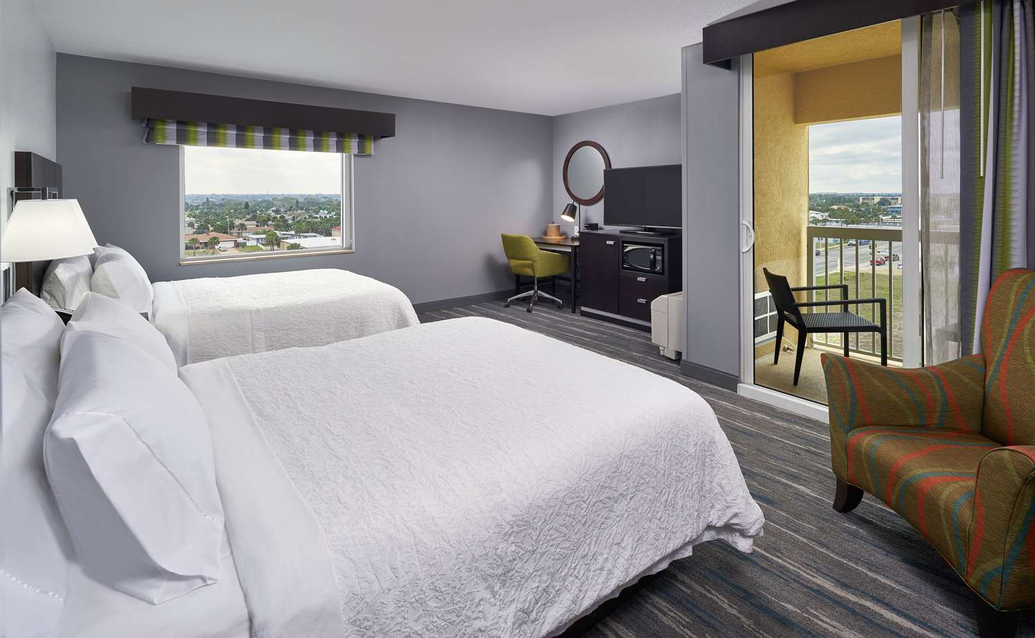 Room, Queen Bed, Partial Ocean View