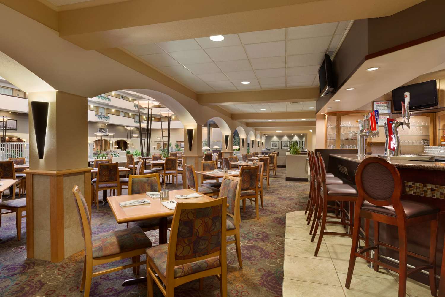 restaurant cafeteria