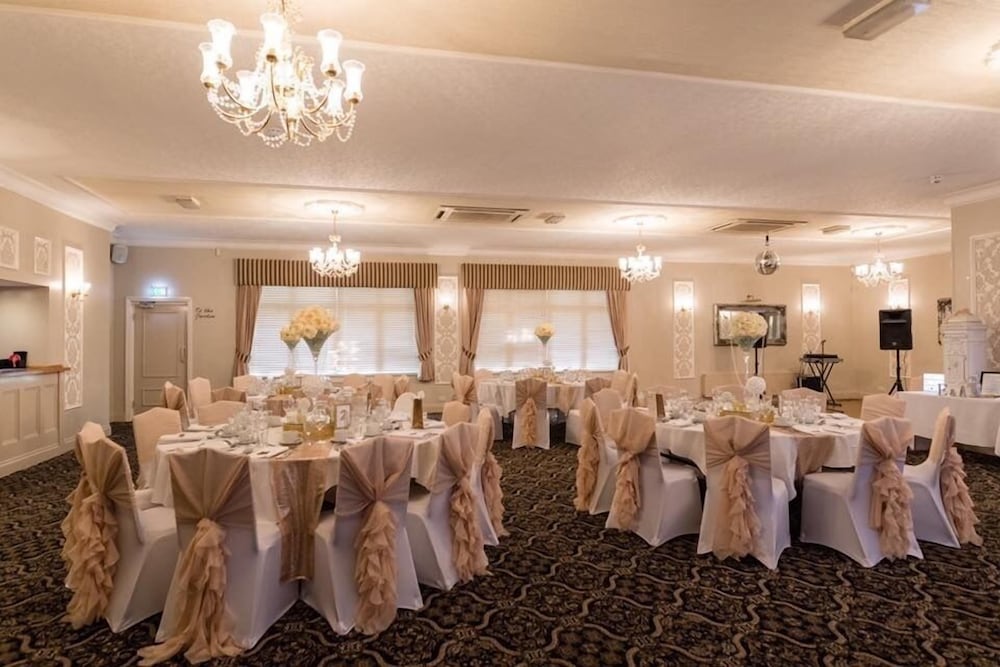 Strawberry Bank Hotel, NEC 35/47